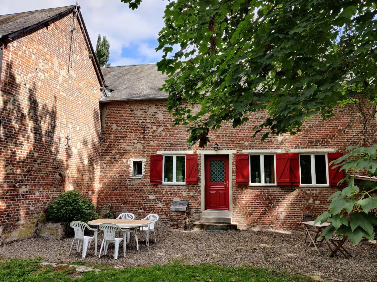 Uw Eigen Boerderij Bij Le Moulin De La Place Hargicourt Exteriör bild