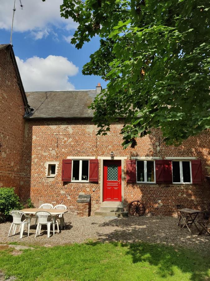 Uw Eigen Boerderij Bij Le Moulin De La Place Hargicourt Exteriör bild